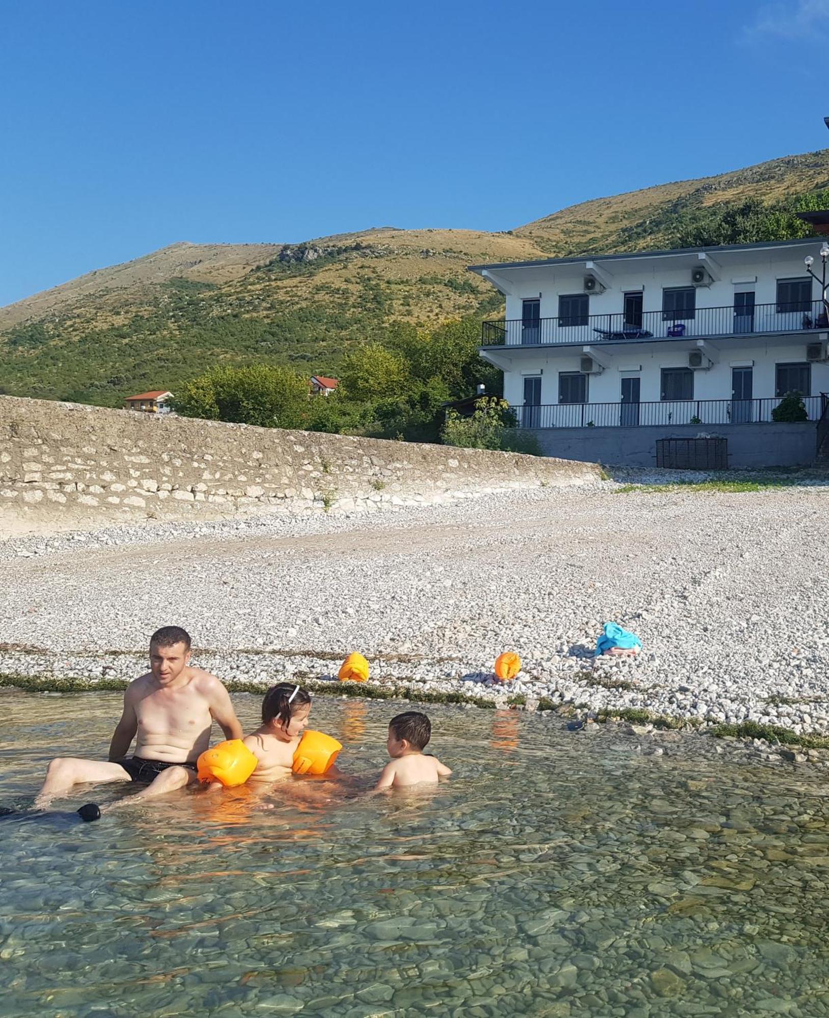 Rooms Lake View Balani Restaurant Shkodër Eksteriør bilde
